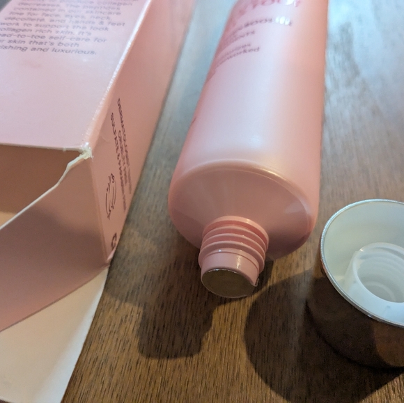 Reserveage Hand & Foot Cream - Picture 2 of 6